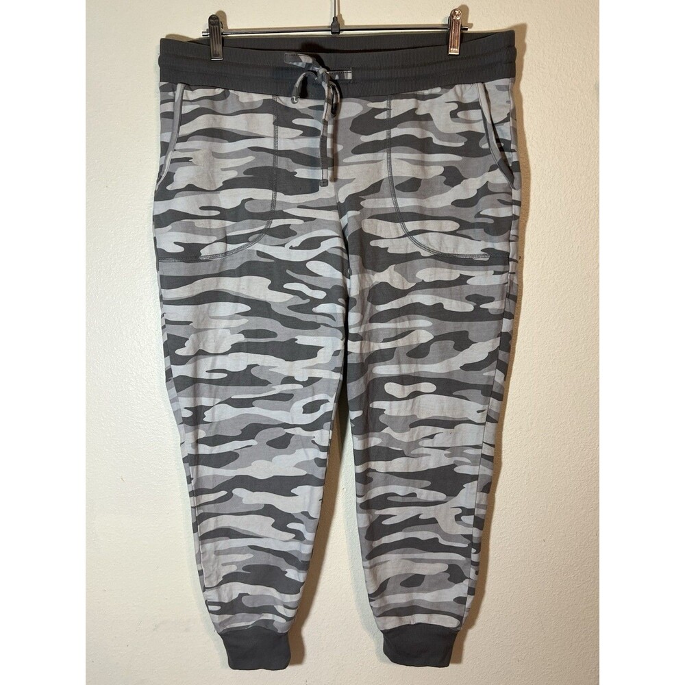 Torrid Women's Plus Size Camo Jogger Sweatpants - pockets - Size 1    14/16